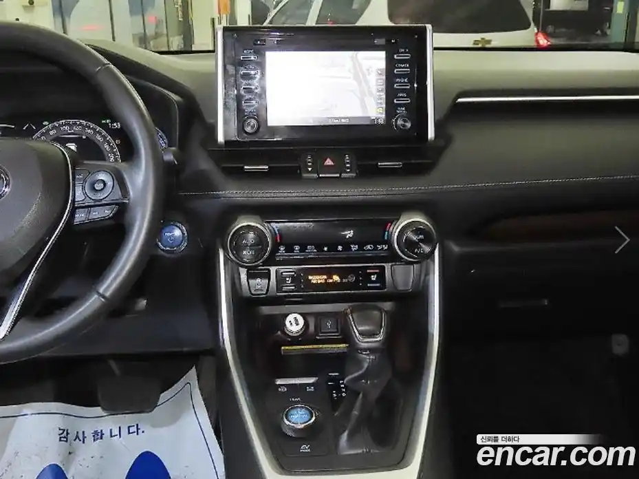 Toyota RAV4 2021 2.5 Автомат в Москве № 170364, фото 11