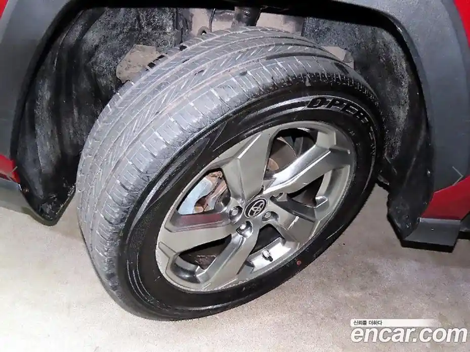 Toyota RAV4 2021 2.5 Автомат в Москве № 170364, фото 20