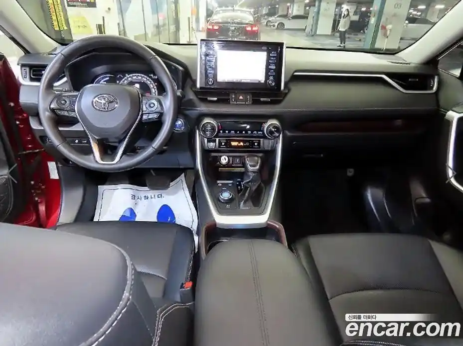 Toyota RAV4 2021 2.5 Автомат в Москве № 170364, фото 10