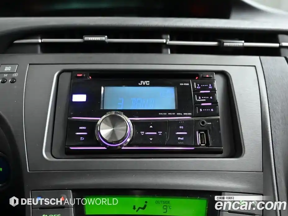 Toyota Prius 2012 1.8 Автомат в Москве № 170366, фото 18