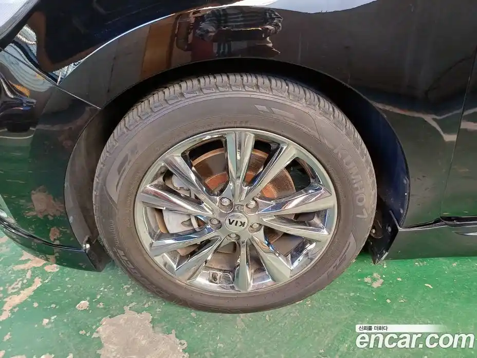 Kia Canival 2019 2.2 Автомат в Москве № 17386, фото 13