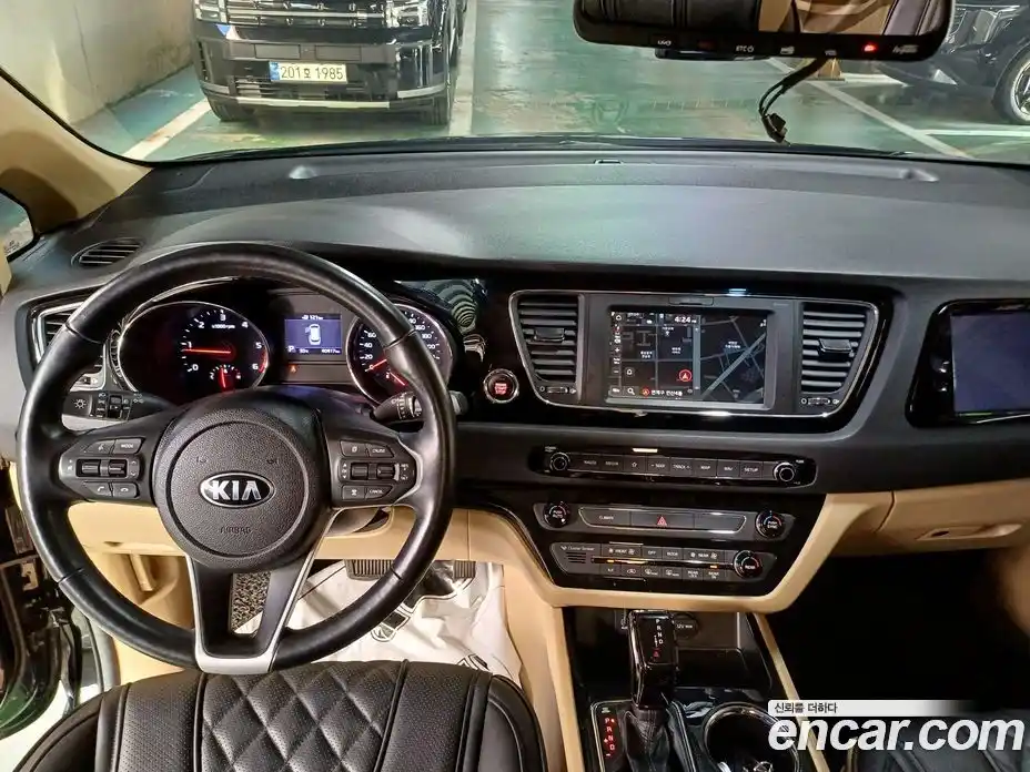 Kia Canival 2019 2.2 Автомат в Москве № 17386, фото 16