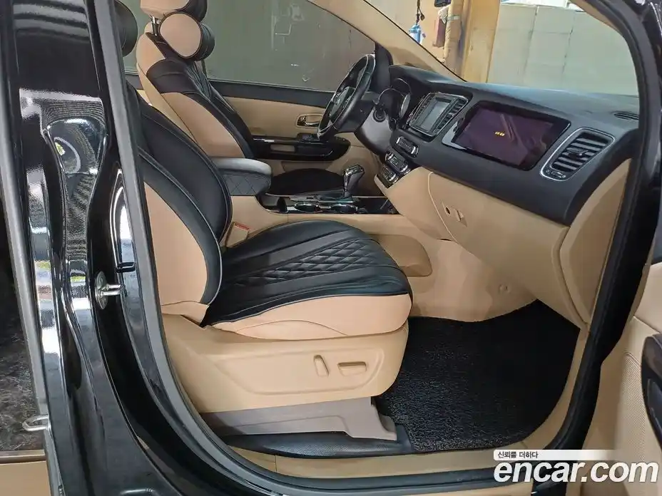 Kia Canival 2019 2.2 Автомат в Москве № 17386, фото 10