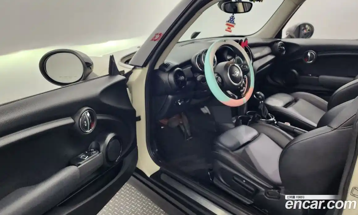 Mini Cooper 2016 1.5 Автомат в Москве № 175337, фото 3