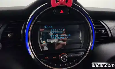 Mini Cooper 2016 1.5 Автомат в Москве № 175337, миниатюра 5