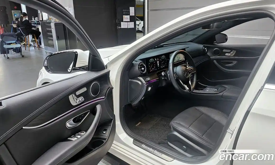 Mercedes-Benz E-Class 2023 2.0 Автомат в Москве № 177618, фото 13