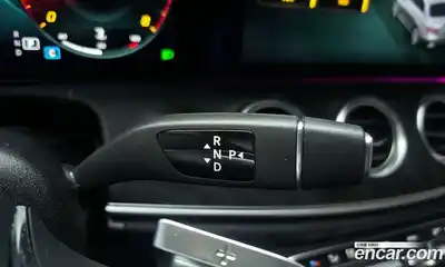 Mercedes-Benz E-Class 2023 2.0 Автомат в Москве № 177618, миниатюра 2