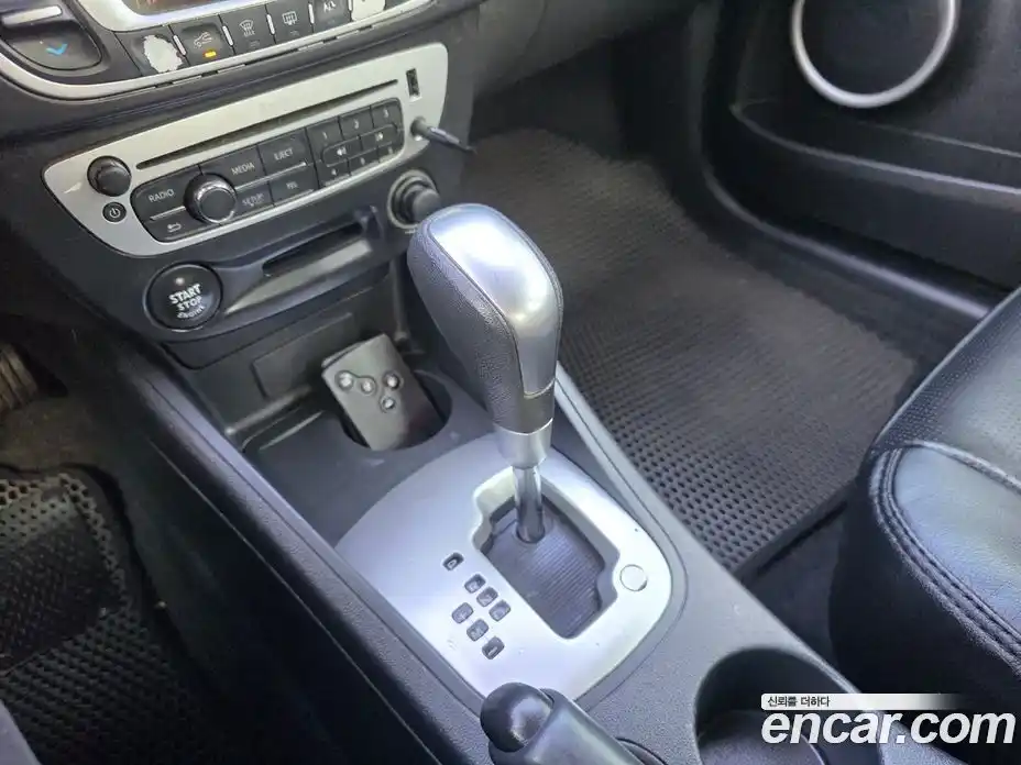 Renault SM3 2015 1.6 Автомат в Москве № 186502, фото 15