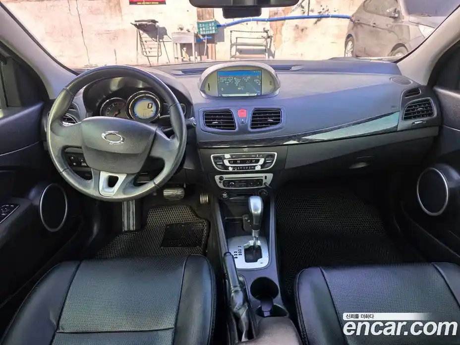 Renault SM3 2015 1.6 Автомат в Москве № 186502, фото 9
