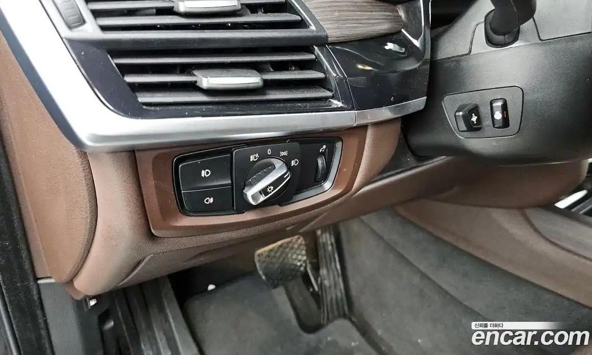 BMW X5 2018 2.0 Автомат в Москве № 191974, фото 15