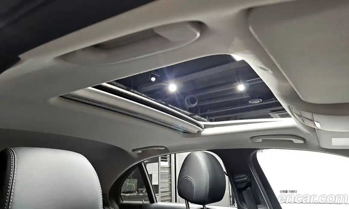 Mercedes-Benz E-Class 2018 2.0 Автомат в Москве № 194040, фото 16