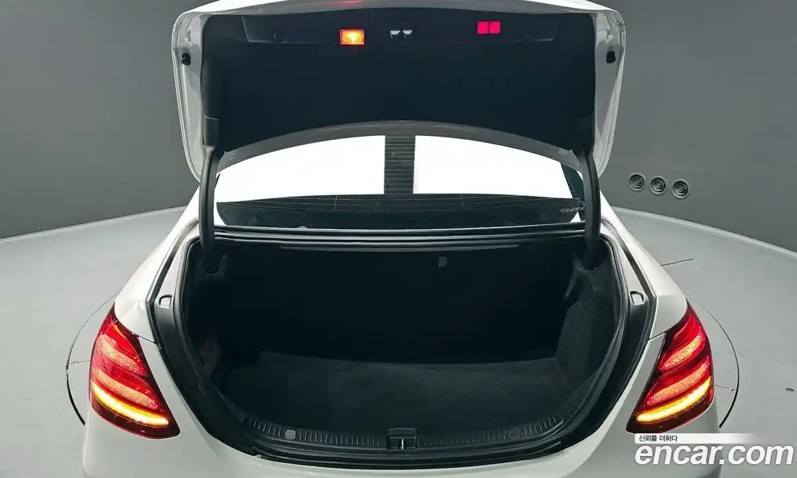 Mercedes-Benz E-Class 2018 2.0 Автомат в Москве № 194040, фото 20