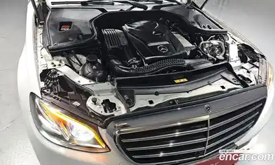 Mercedes-Benz E-Class 2018 2.0 Автомат в Москве № 194040, миниатюра 3