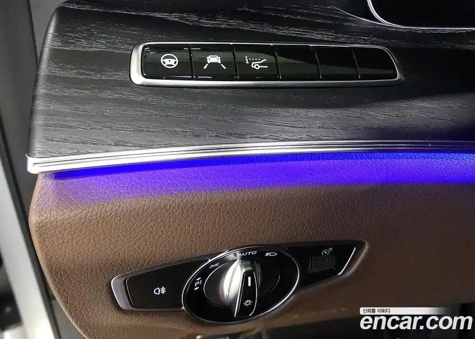 Mercedes-Benz E-Class 2020 2.0 Автомат в Москве № 194240, фото 13