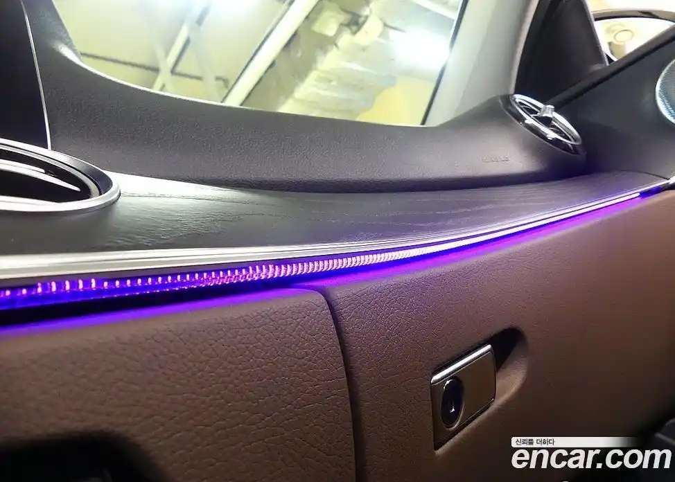 Mercedes-Benz E-Class 2020 2.0 Автомат в Москве № 194240, фото 20