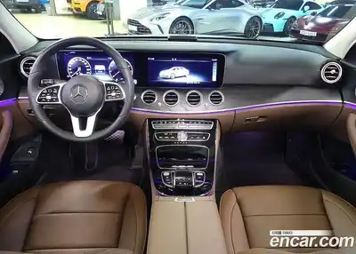 Mercedes-Benz E-Class 2020 2.0 Автомат в Москве № 194240, миниатюра 4