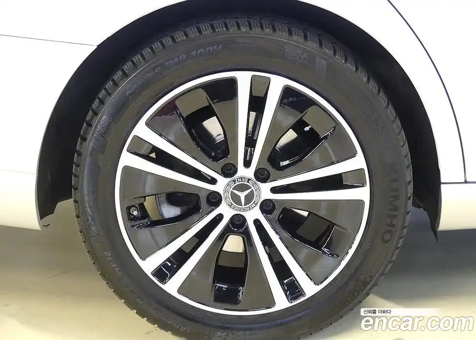 Mercedes-Benz E-Class 2020 2.0 Автомат в Москве № 194240, фото 9