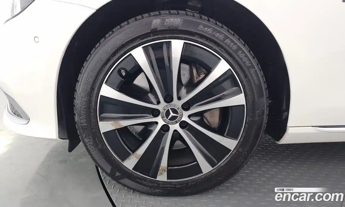 Mercedes-Benz E-Class 2021 2.0 Автомат в Москве № 194444, фото 14