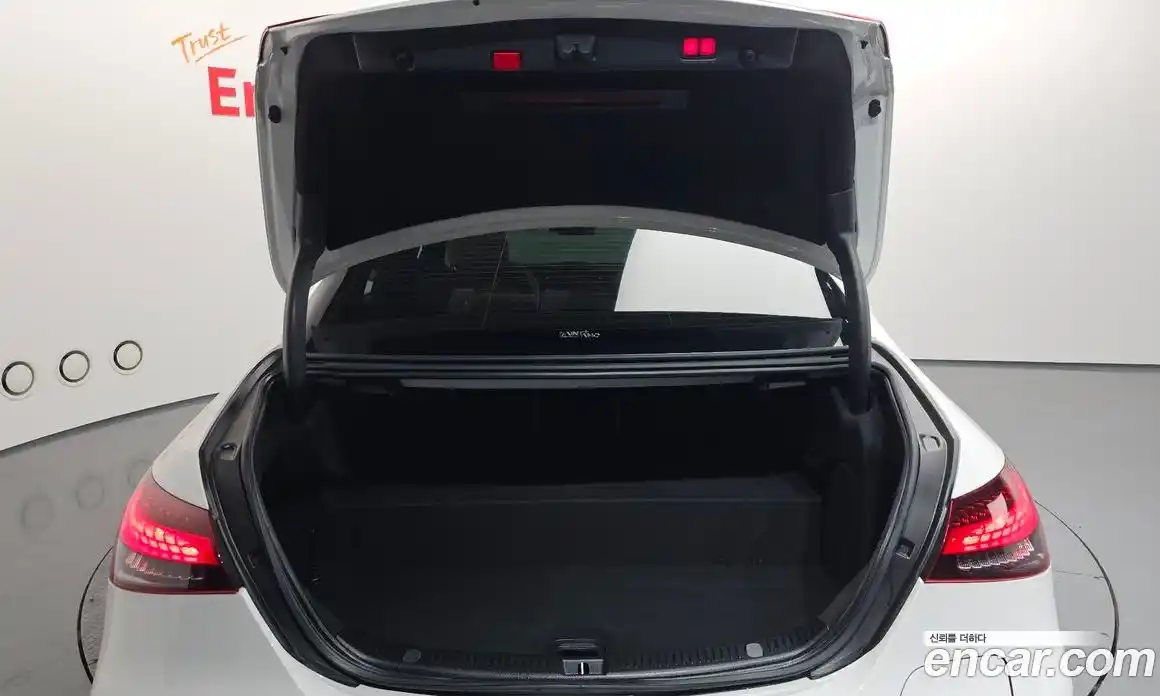 Mercedes-Benz E-Class 2021 2.0 Автомат в Москве № 194444, фото 20