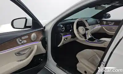 Mercedes-Benz E-Class 2021 2.0 Автомат в Москве № 194444, миниатюра 6