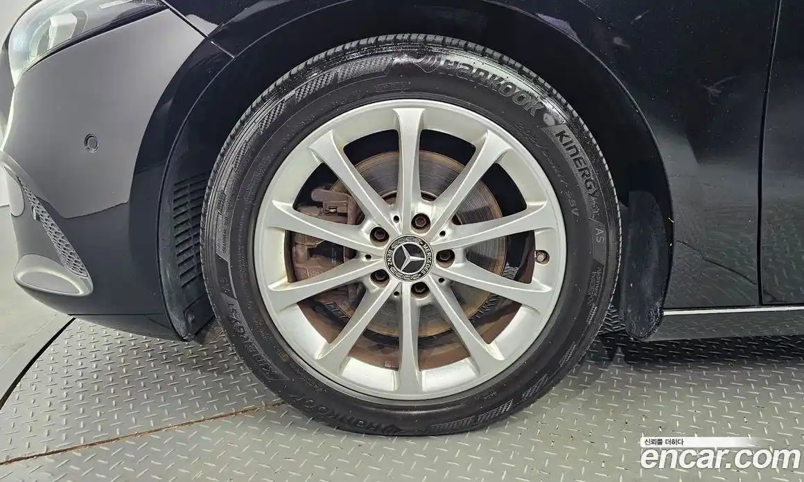 Mercedes-Benz A-Class 2020 2.0 Автомат в Москве № 194652, фото 6