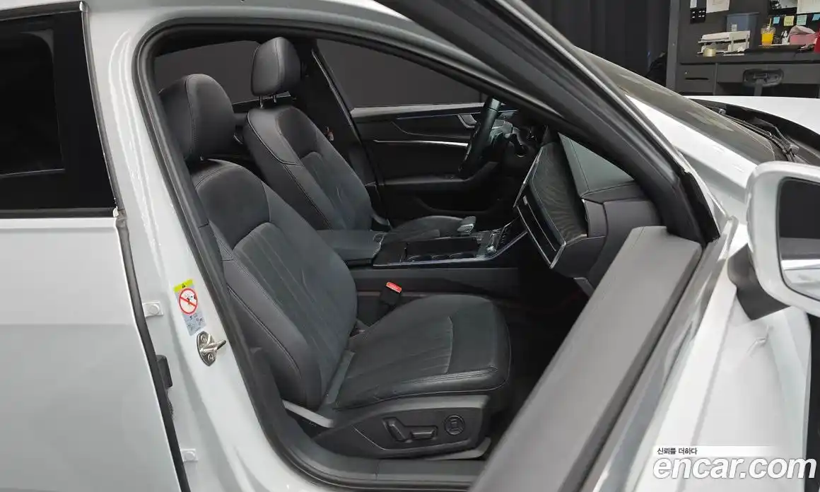 Audi A6 2021 2.0 Автомат в Москве № 196561, фото 3