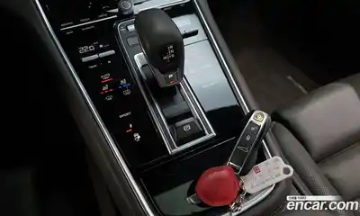 Porsche Panamera, 2018