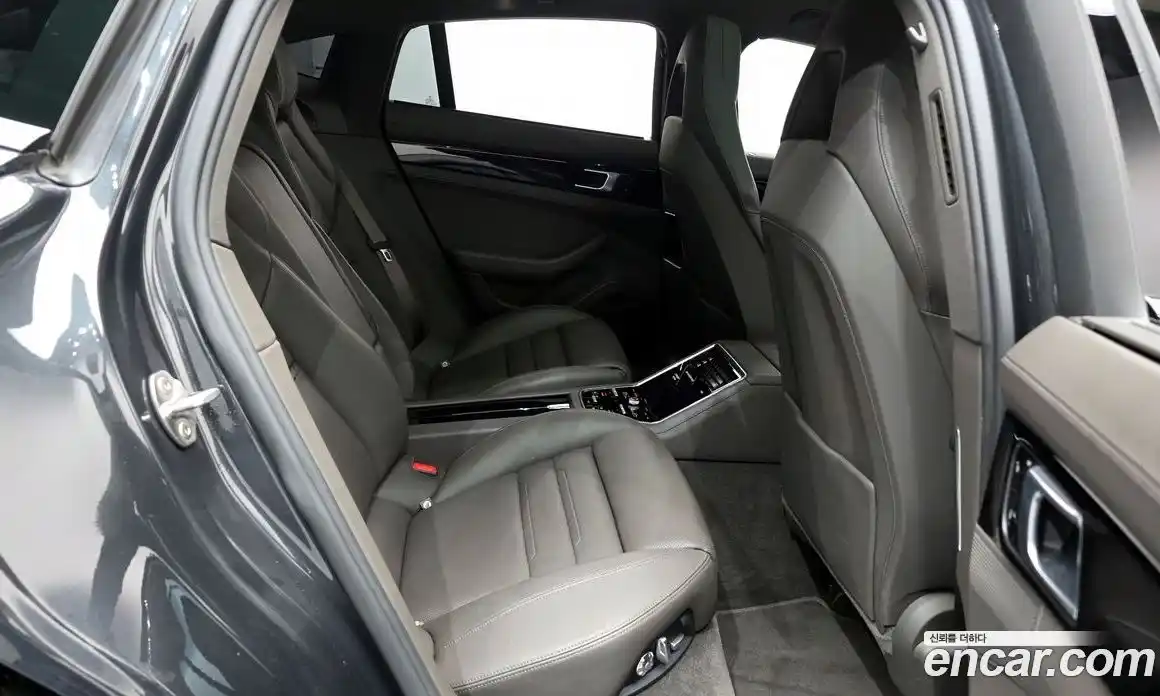 Porsche Panamera 2018 3.0 Автомат в Москве № 197313, фото 3