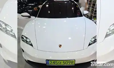 Porsche Taycan, 2025