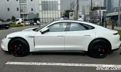 Porsche Taycan 2025 0.1 Автомат в Москве № 197813, миниатюра 2