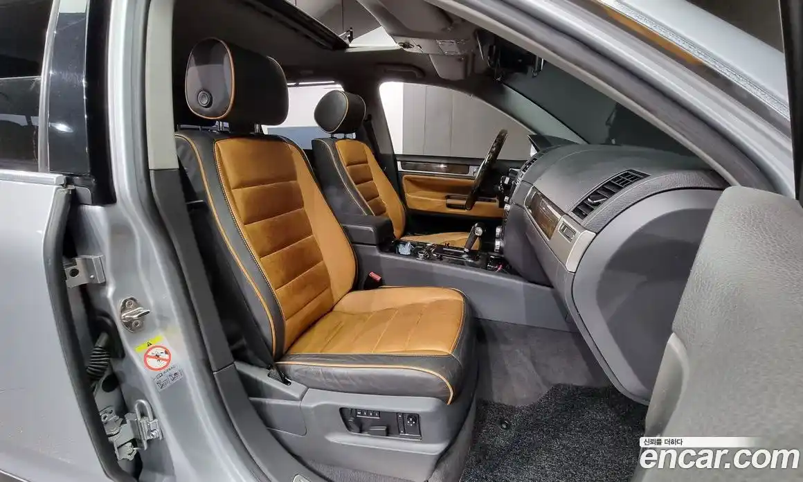 Volkswagen Touareg 2007 4.9 Автомат в Москве № 199250, фото 12