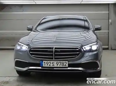 Mercedes-Benz E-Class 2021 2.0 Автомат в Москве № 201881, миниатюра 2
