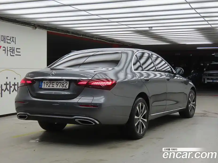 Mercedes-Benz E-Class 2021 2.0 Автомат в Москве № 201881, фото 4