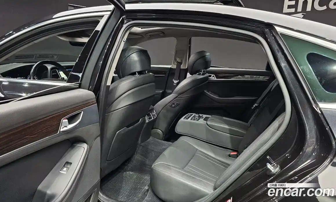 Genesis G80 2018 3.3 Автомат в Москве № 20673, фото 12