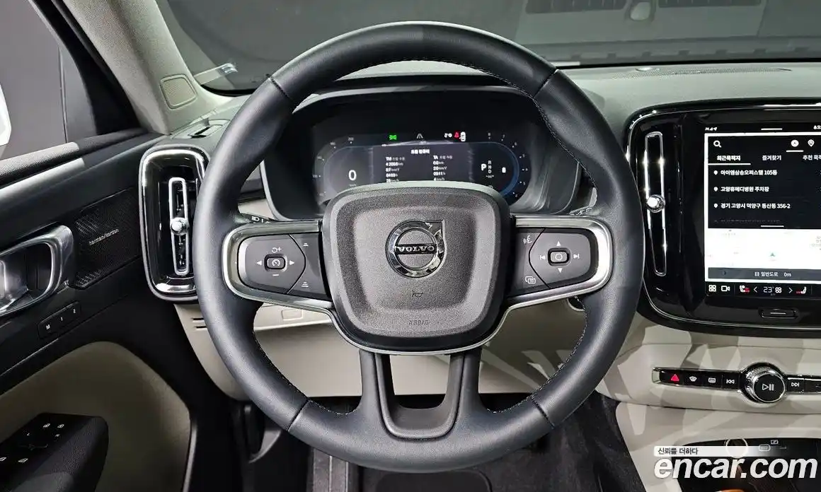 Volvo XC40 2025 2.0 Автомат в Москве № 212791, фото 13