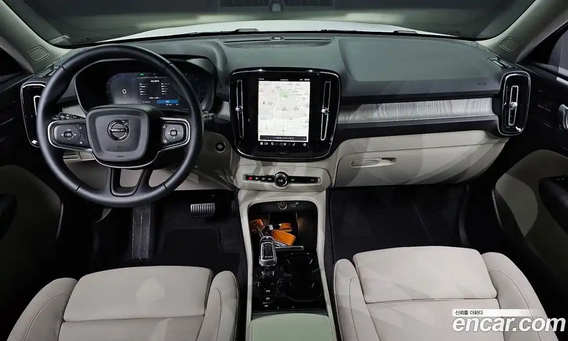 Volvo XC40 2025 2.0 Автомат в Москве № 212791, фото 7