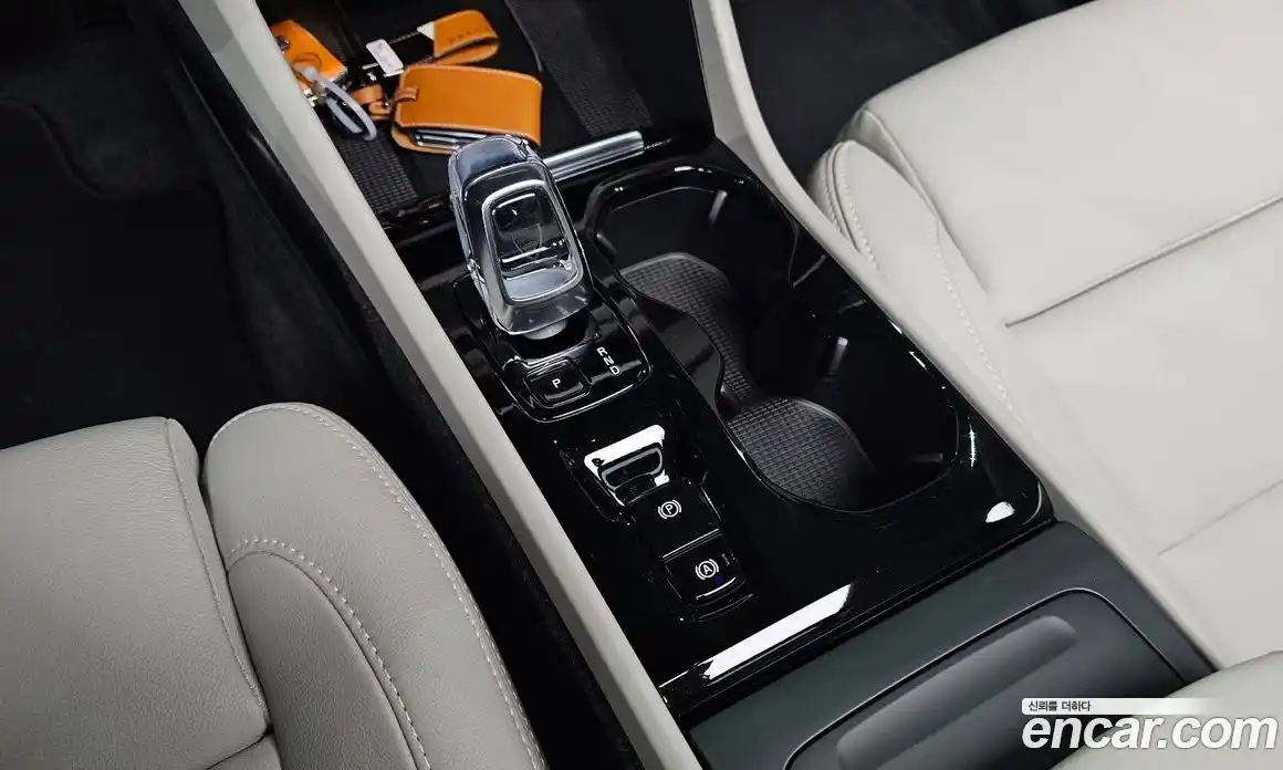 Volvo XC40 2025 2.0 Автомат в Москве № 212791, фото 9