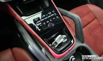 Porsche Cayenne 2025 4.0 Автомат в Москве № 212958, миниатюра 4