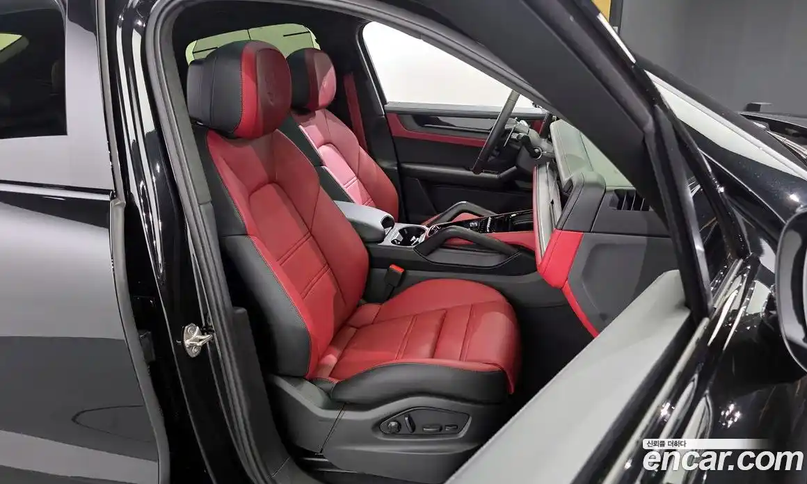 Porsche Cayenne 2025 4.0 Автомат в Москве № 212958, фото 6