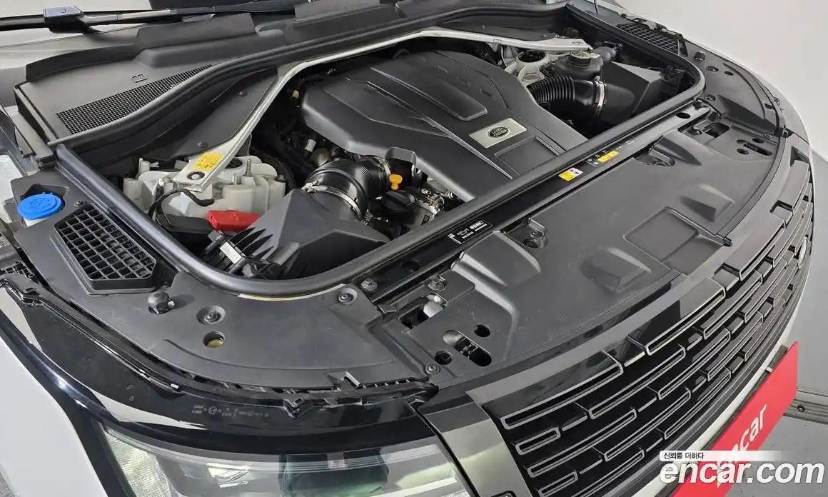 Land Rover Range-Rover 2023 4.4 Автомат в Москве № 213314, фото 13