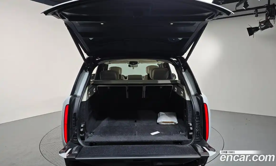 Land Rover Range-Rover 2023 4.4 Автомат в Москве № 213314, фото 18