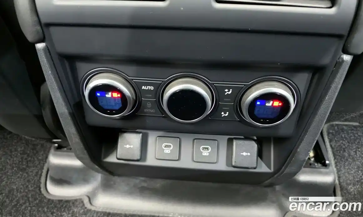 Land Rover Defender 2022 3.0 Автомат в Москве № 213349, фото 12