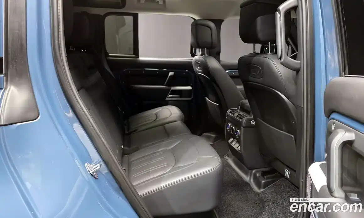 Land Rover Defender 2022 3.0 Автомат в Москве № 213349, фото 15