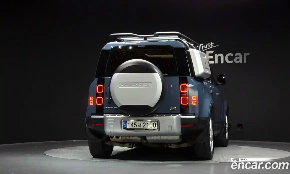 Land Rover Defender 2022 3.0 Автомат в Москве № 213349, фото 16