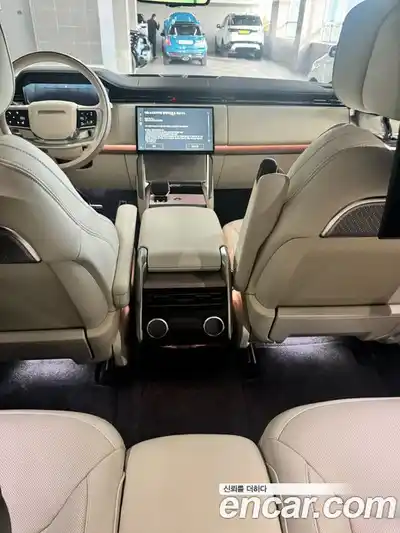 Land Rover Range-Rover 2025 4.4 Автомат в Москве № 213876, миниатюра 12