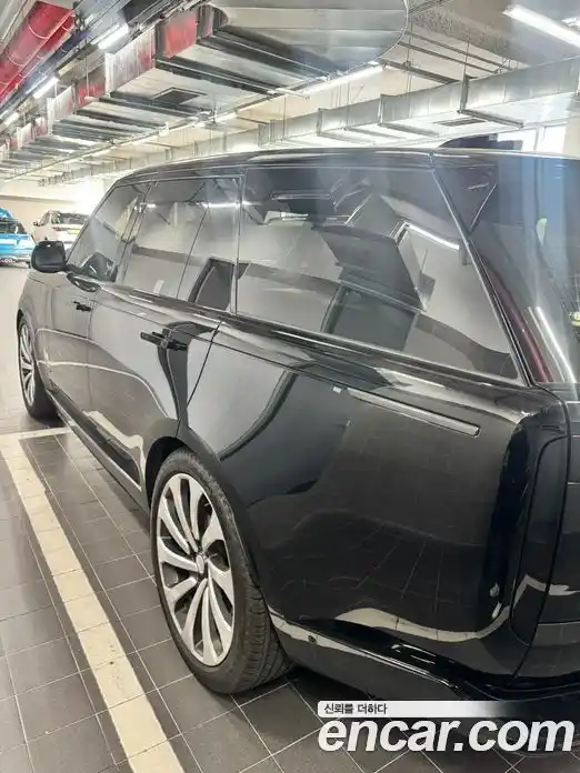 Land Rover Range-Rover 2025 4.4 Автомат в Москве № 213876, фото 17