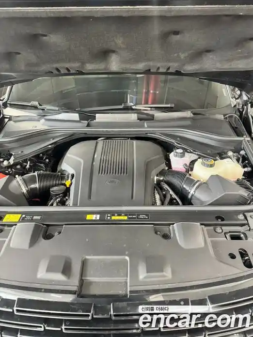 Land Rover Range-Rover 2025 4.4 Автомат в Москве № 213876, фото 3