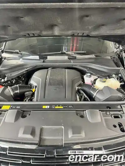 Land Rover Range-Rover 2025 4.4 Автомат в Москве № 213876, миниатюра 3