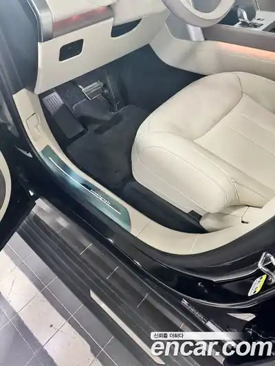 Land Rover Range-Rover 2025 4.4 Автомат в Москве № 213876, миниатюра 8