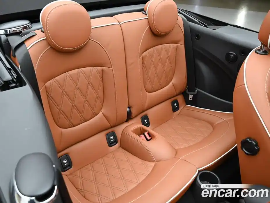 Mini Cooper Convertible 2024 2.0 Автомат в Москве № 214039, фото 12